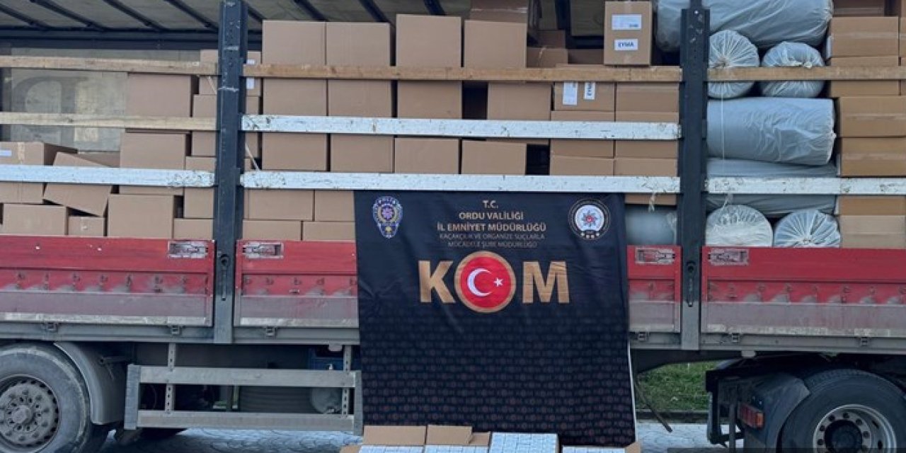Ordu'da durdurulan TIR'da 5 milyon 560 bin makaron ele geçirildi