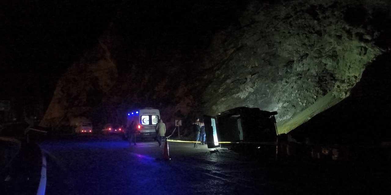 Artvin yolunda feci kaza! Ölü ve yaralılar var
