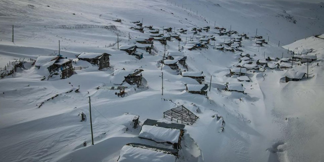 Artvin Karagöl’de kış masalı! Beyaz örtüyle büyüleyen manzaralar