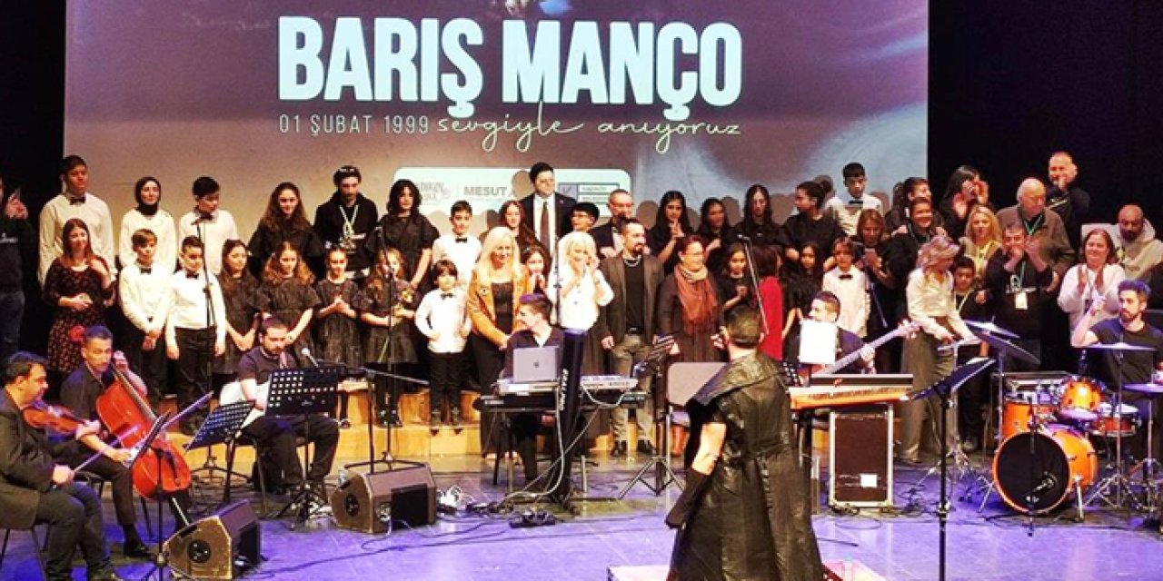Samsun'da çocuk korosu, Barış Manço’yu şarkılarıyla andı!