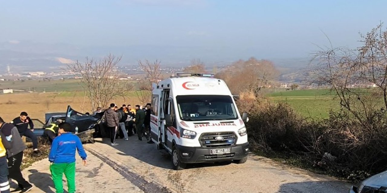 Samsun'da iki otomobilin çarpıştı! 10 yaralı