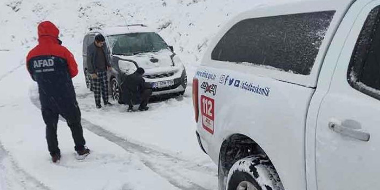 Giresun'da karda mahsur kalan 2 kişi kurtarıldı