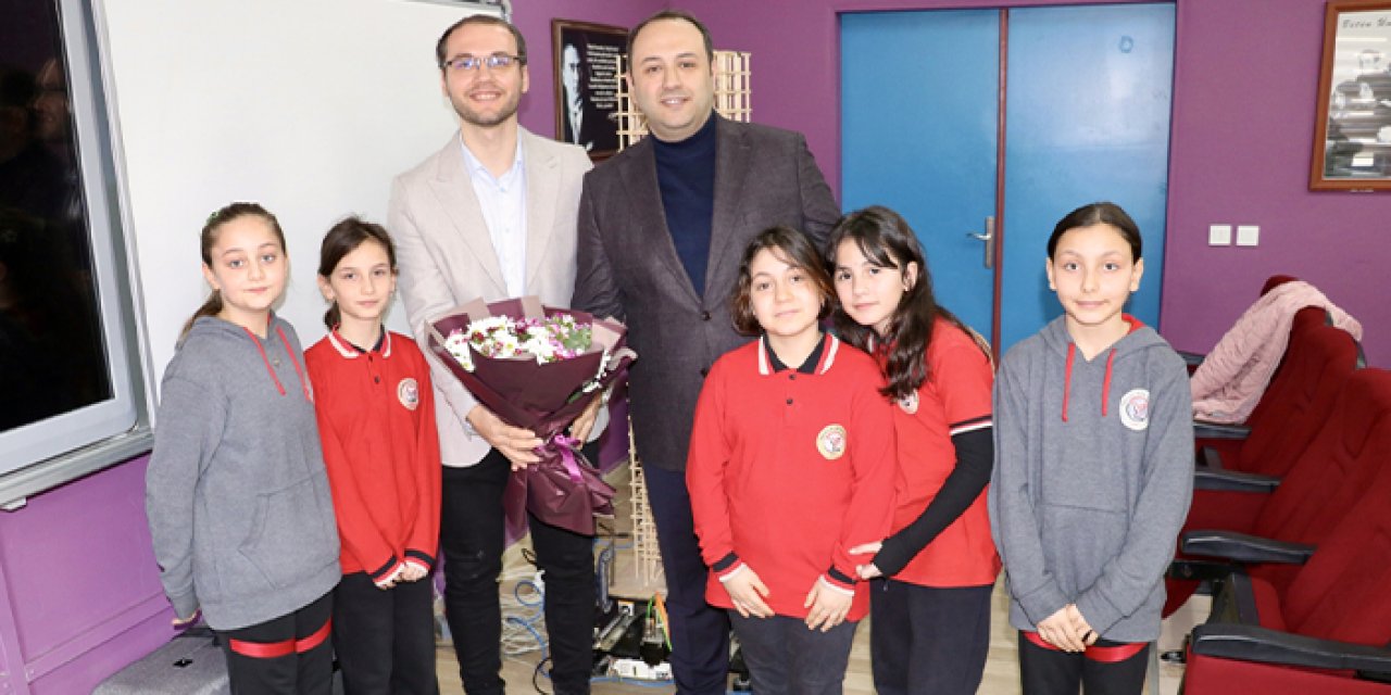 Trabzon'da öğrencilere deprem teknolojileri tanıtıldı