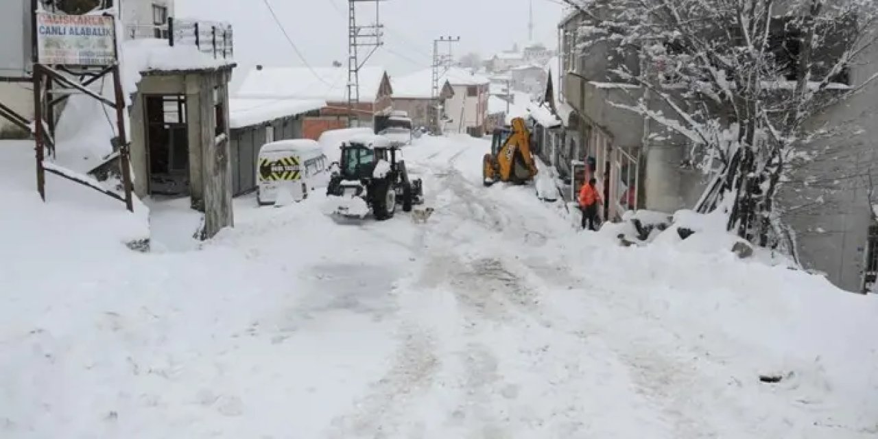 Samsun’da kar mesaisi! “Ekipler ara vermeden çalıştı”