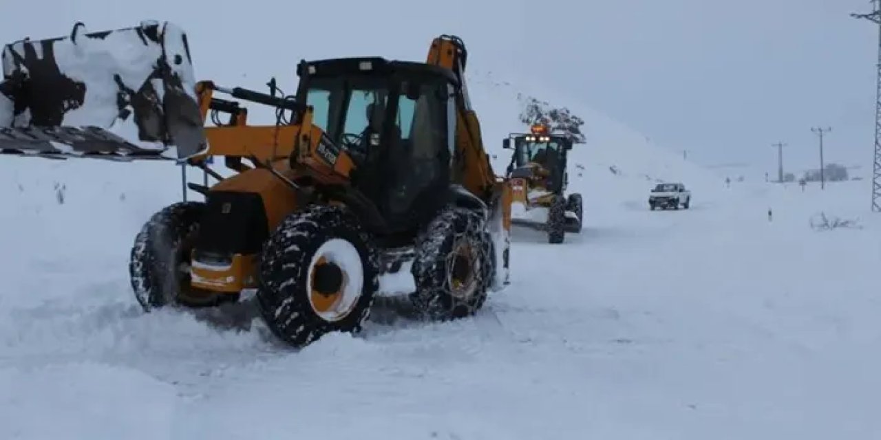 Bayburt’ta eğitime kar tatili! Ekipler tedbir aldı
