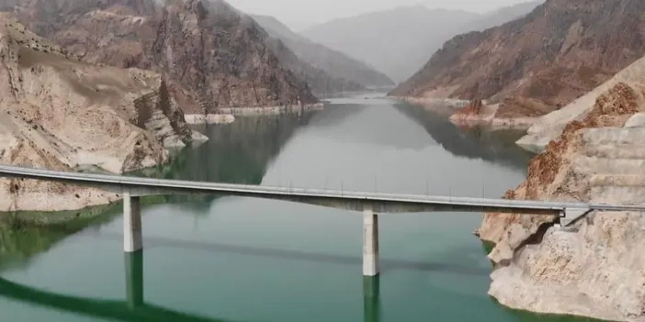 Artvin’de kayan viyadük endişe yaratıyor! Ölçüm cihazları takıldı