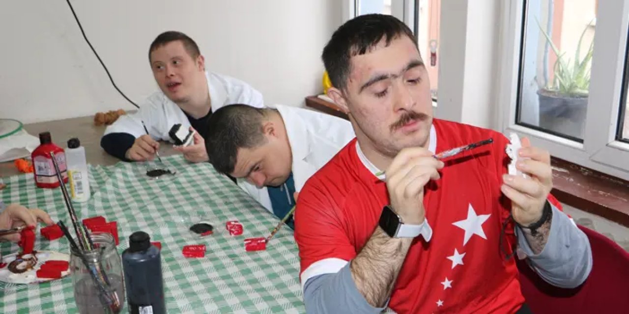 Samsun’da down sendromlu gençler el sanatları ilse sosyalleşiyor!