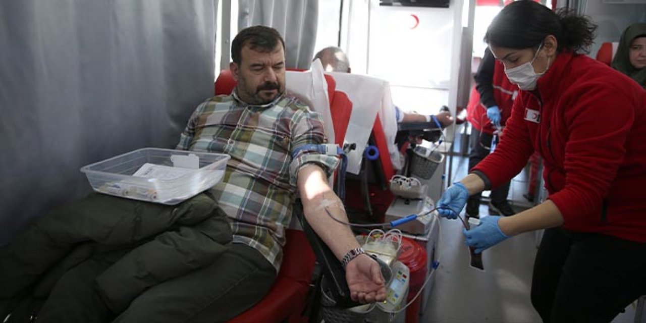 Rize’de anlamlı kampanya: Bir can kurtar, 5 fidan dik!