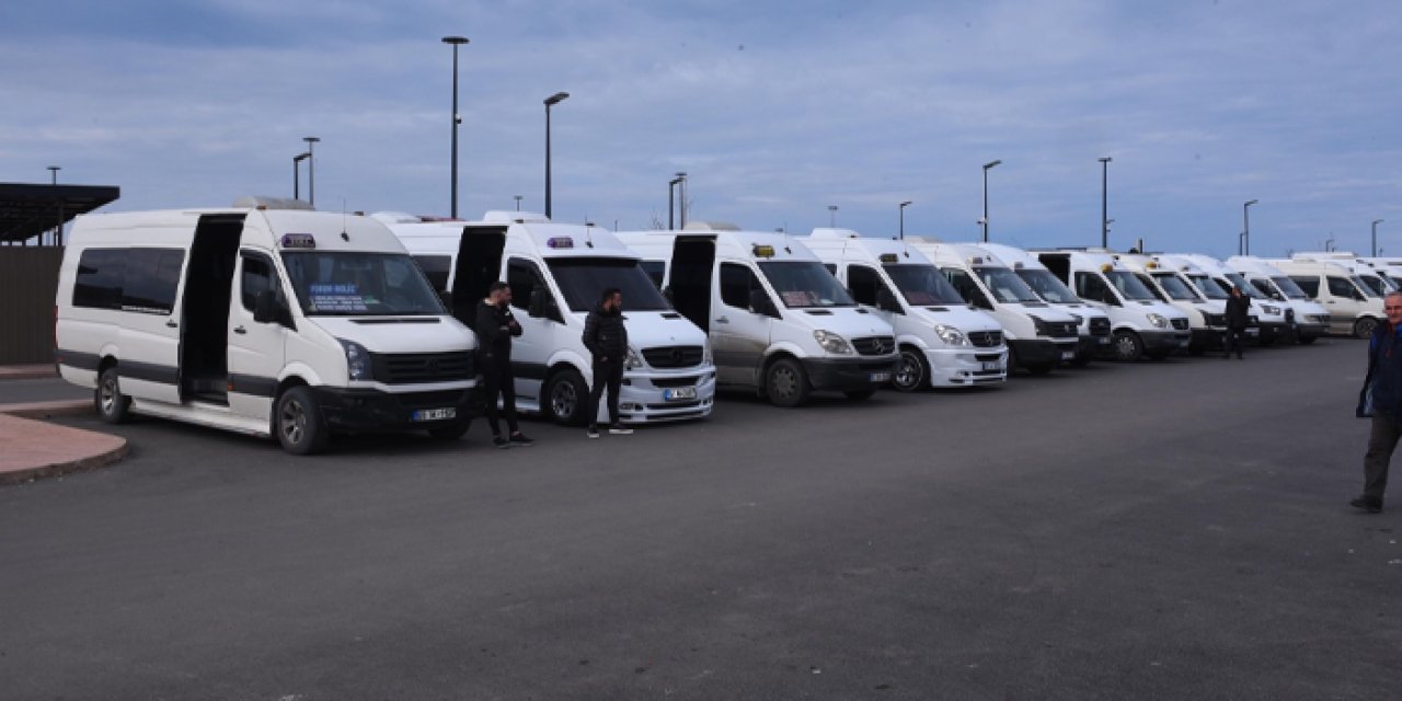 Trabzon'da domuş durağı tartışması! Başkan Kaya 'Zarar verdi' dedi: Başkan Genç yanıt verdi