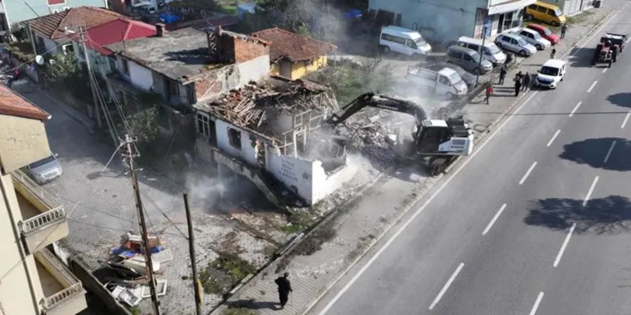 Samsun Terme’de metruk binalar yıkılıyor! “Çalışmaya devam edeceğiz”