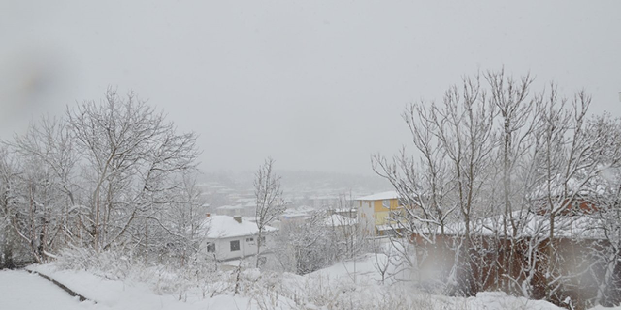 Doğu Karadeniz ili beyaza büründü