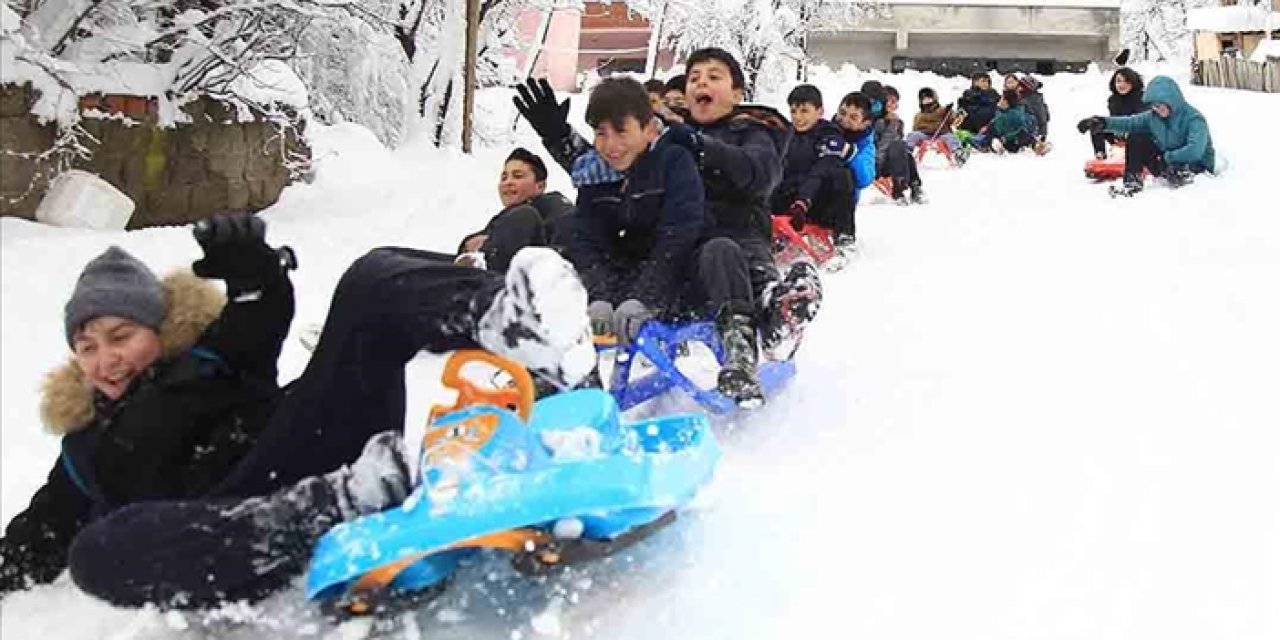 Samsun’da kar engeli! Üç ilçede taşımalı eğitime ara verildi