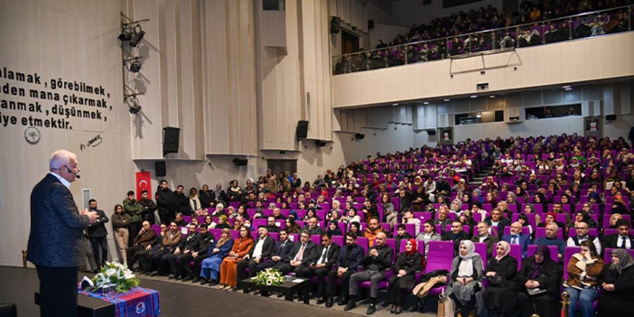 Trabzon’da kandil buluşması: Prof. Dr. Nihat Hatipoğlu ile manevi yolculuk