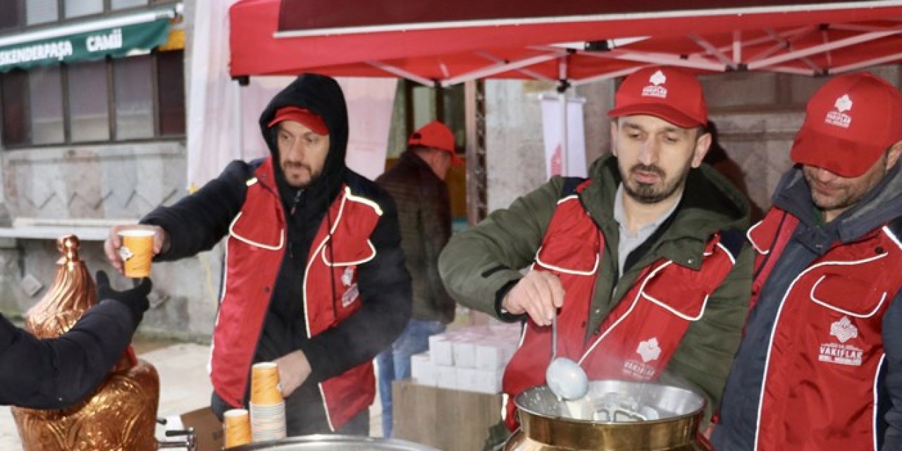 Trabzon'da salep ve kandil simidi ikramında bulunuldu