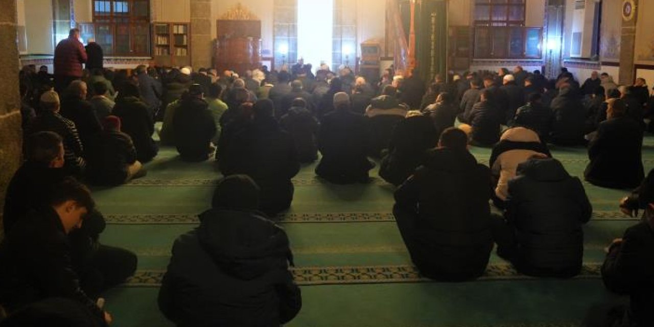 Samsun'da Berat Kandili dualarla idrak edildi