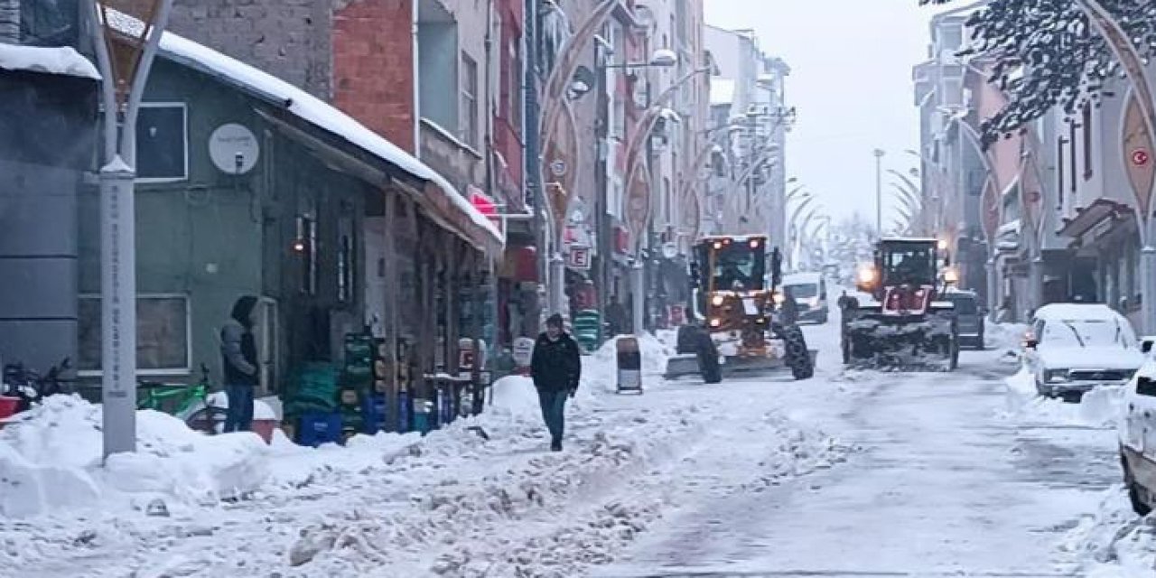 Ordu'nun 16 ilçesinde eğitime kar engeli