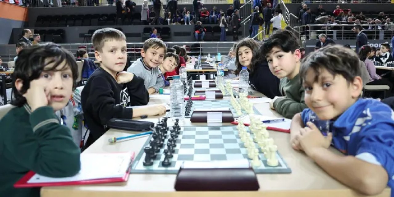 Trabzon’da satranç turnuvası başladı! 23 ilden katılım