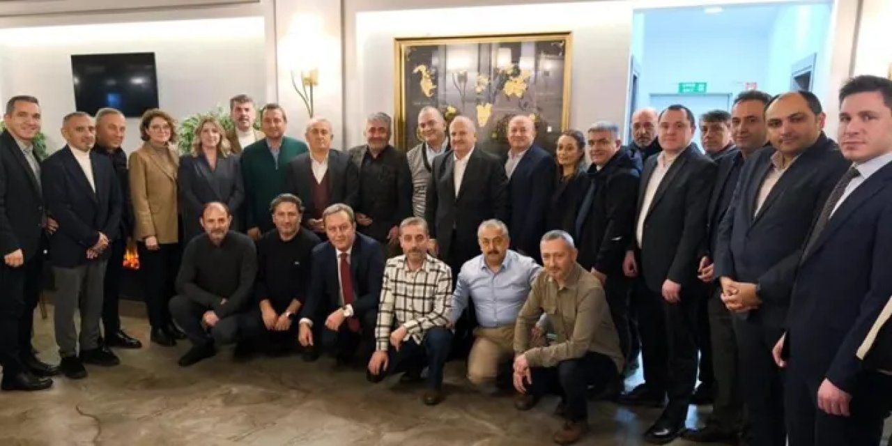 Ünye’de Emekliye Ayrılan Personellere Başkan Tavlı’dan Plaket