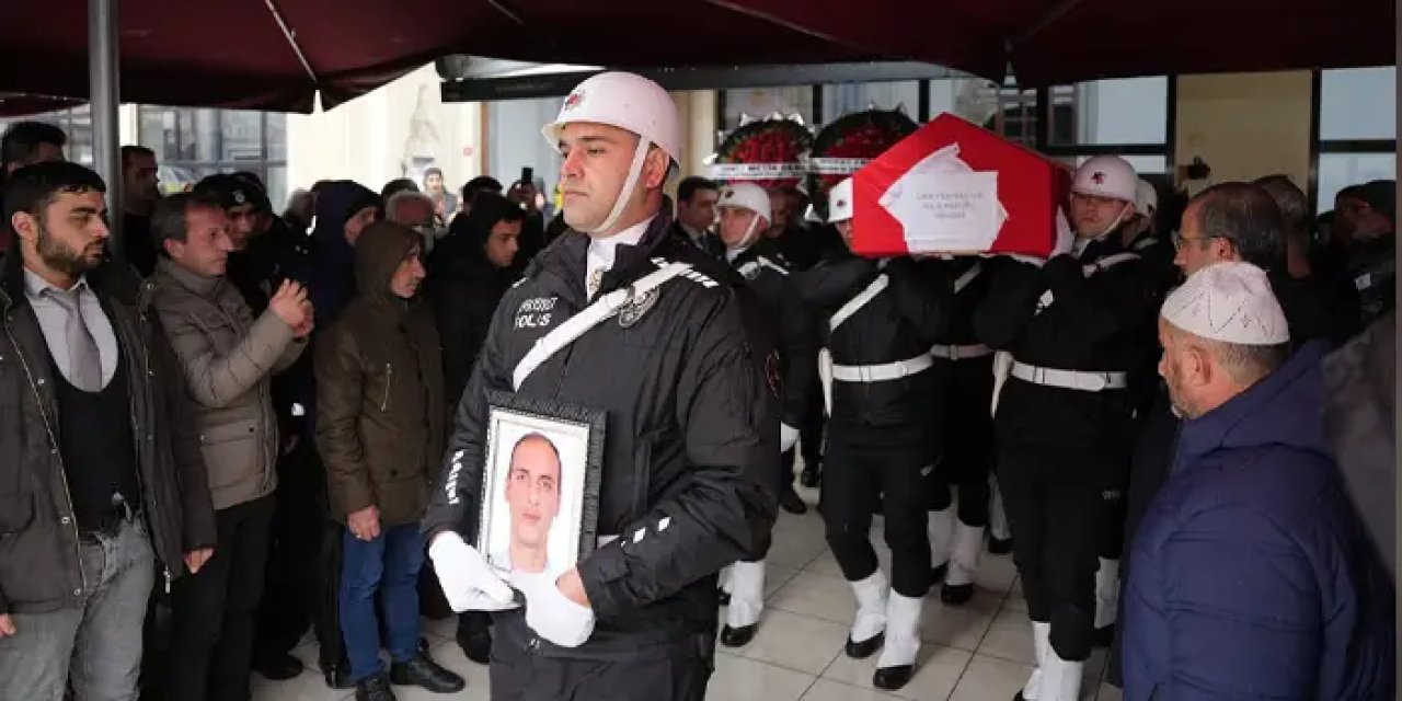Çanakkale'de hayatını kaybeden polis memuru Samet Bayraktar Trabzon'da toprağa verildi