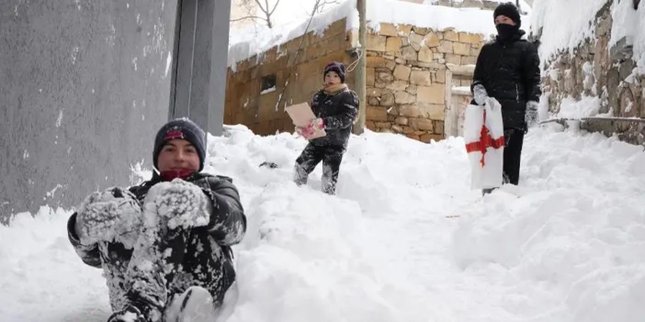 Bayburt’ta eğitime kar engeli! Okullar tatil edildi