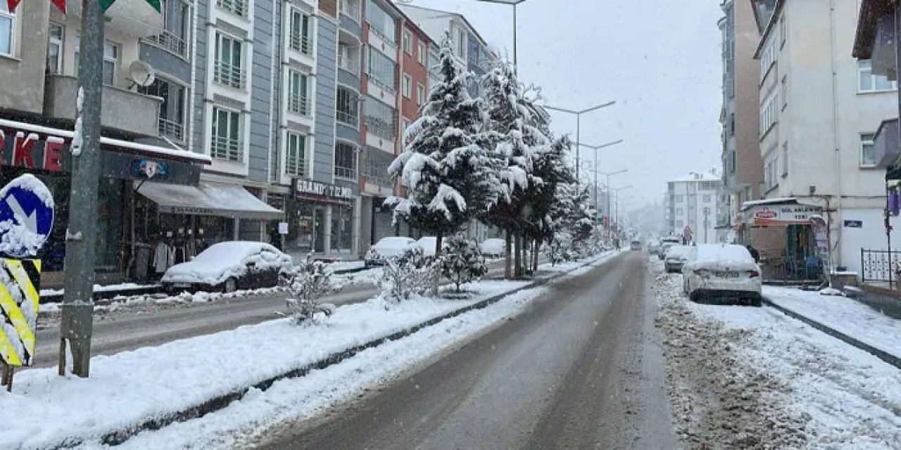 Samsun’un 15 ilçesinde eğitime kar tatili!
