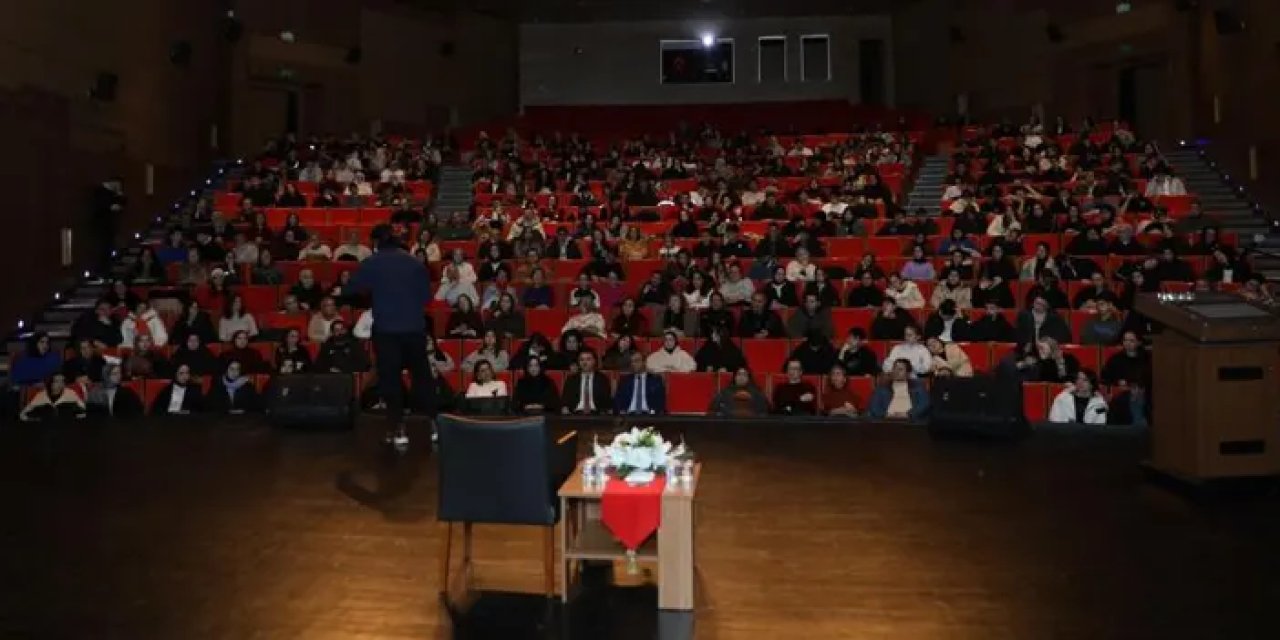 Samsunlular Yazar Uğur Batı ile bir araya geldi!