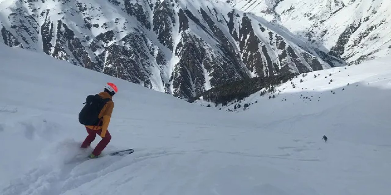 Kayakseverlerin yeni gözdesi: Kaçkar Dağları’nın eteklerindeki yaylalar!