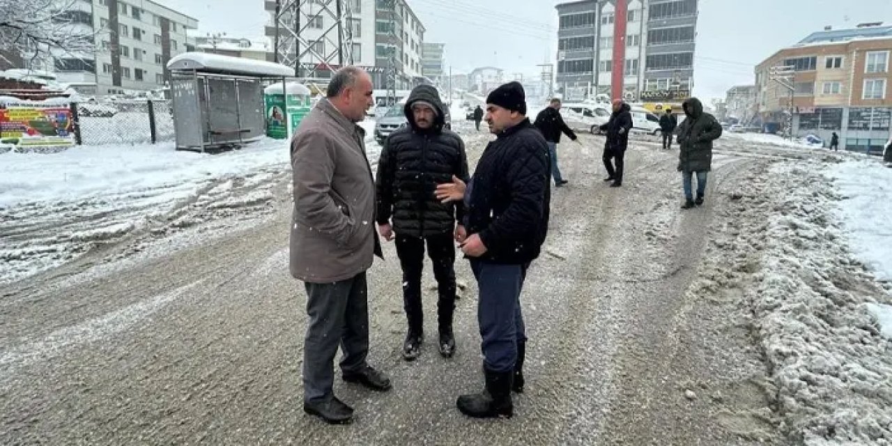 Samsun Canik’te 52 mahallenin tamamında karla mücadele sürüyor