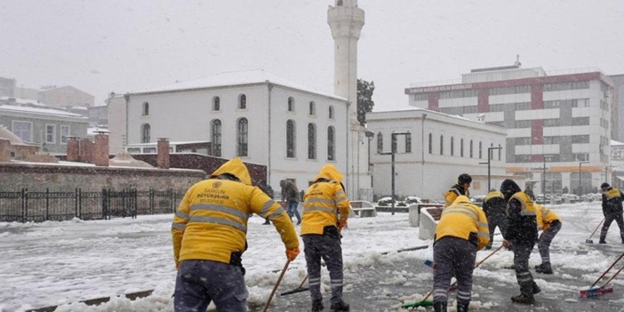 Samsun'da kar nedeniyle kapanan 86 mahalle yolu ulaşıma açıldı