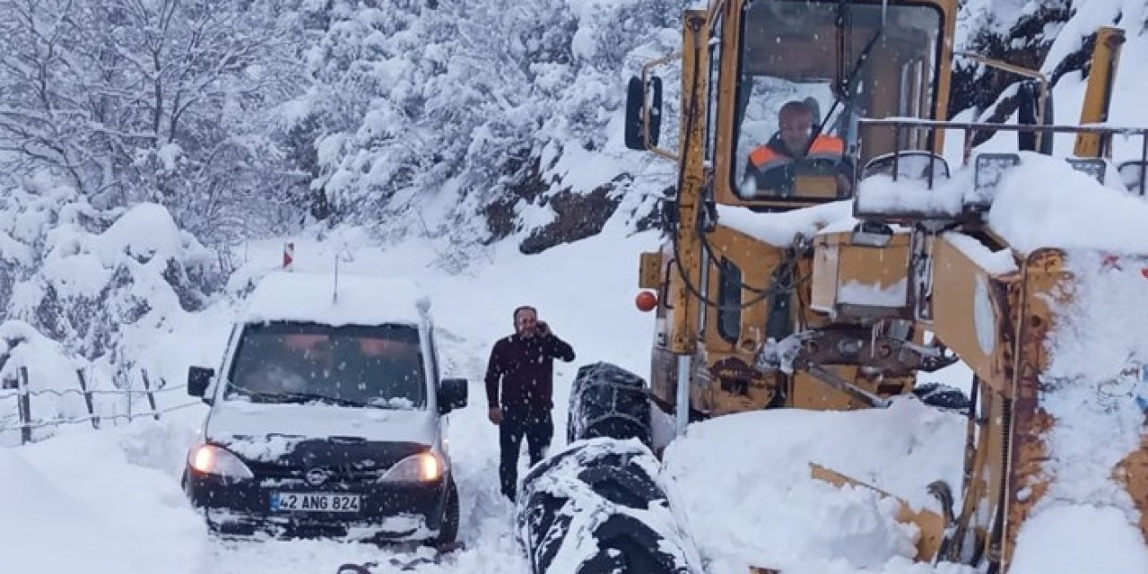 Samsun'da rahatsızlanan 3 aylık bebeği UMKE hastaneye ulaştırdı