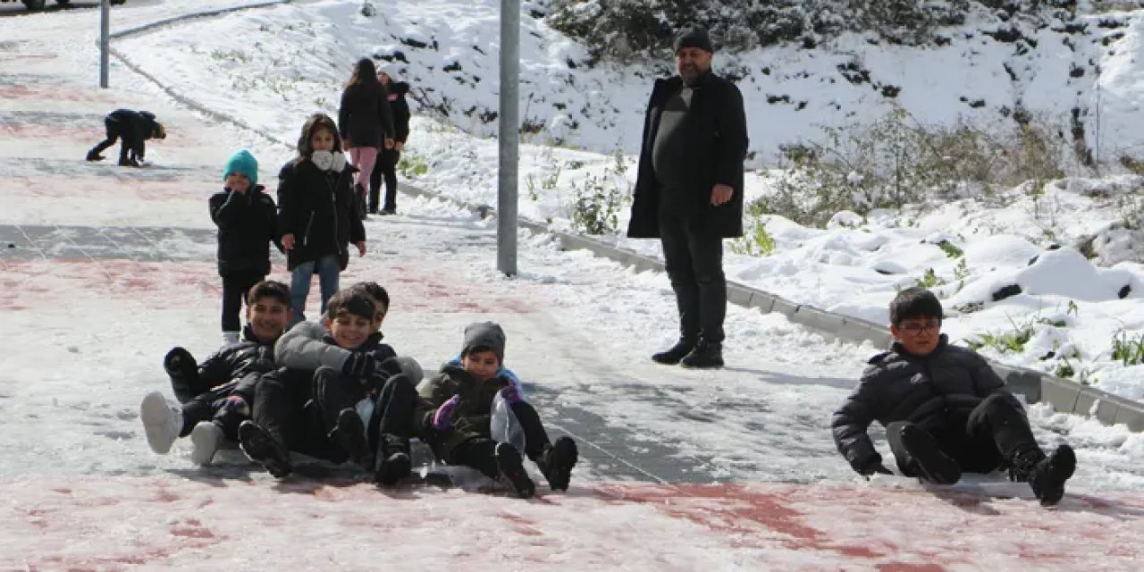 Samsun’da çocuklar kar tatilini fırsata çevirdi!