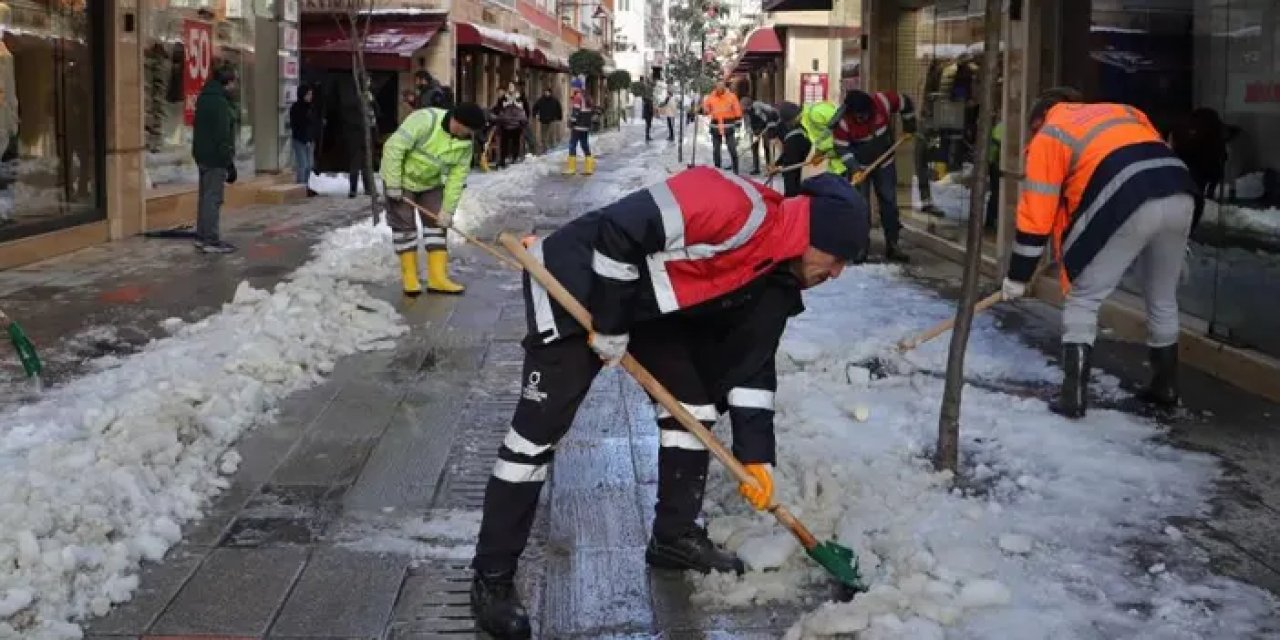 Ordu’nun caddelerine kar temizliği!