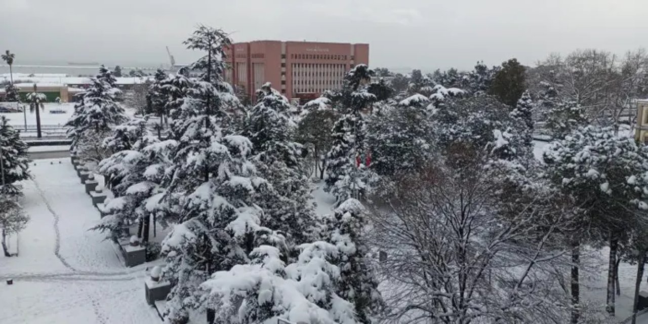Samsun’da tüm okullarda eğitime kar engeli!