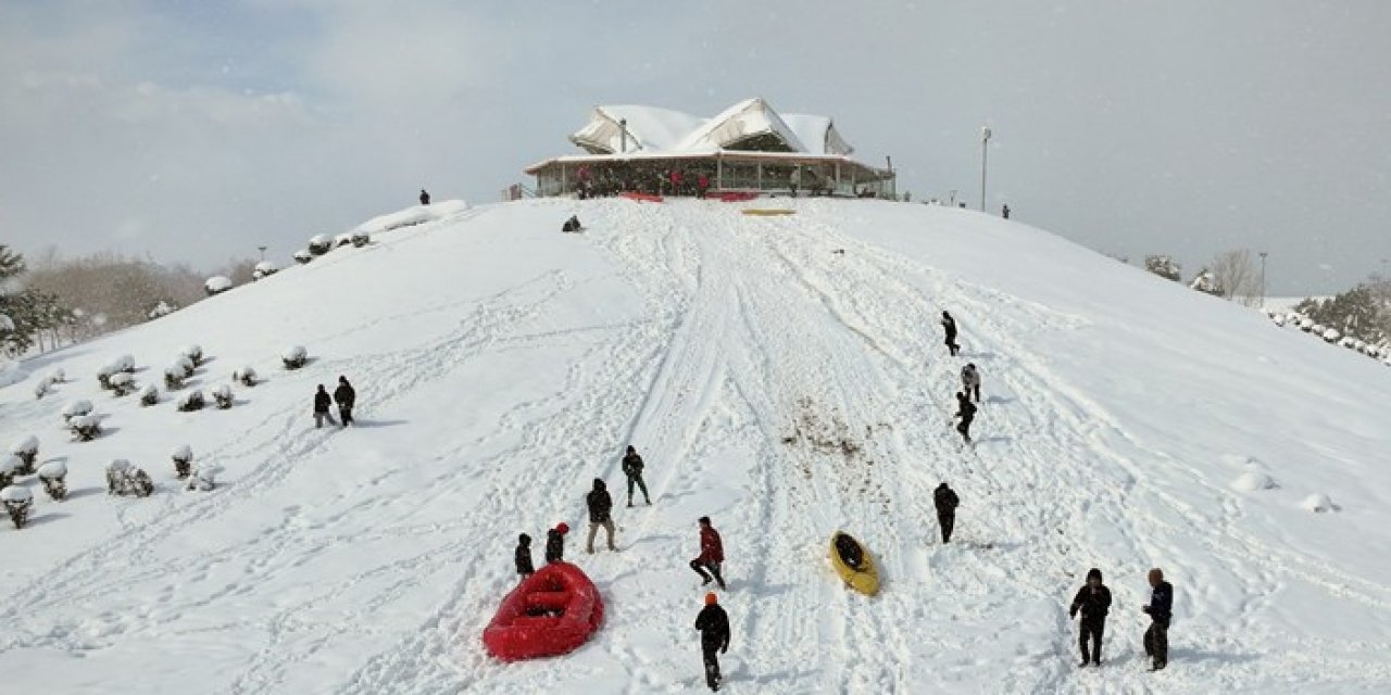 Samsun'da kar güzel manzaralar oluşturdu