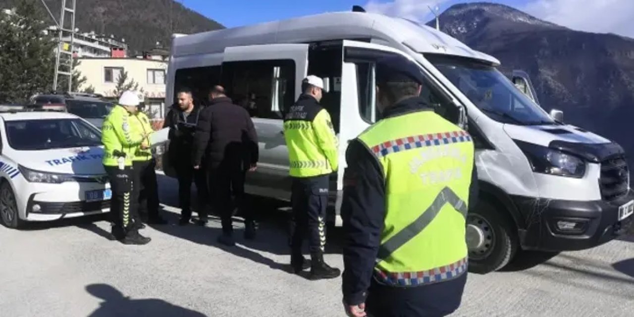 Artvin’de sıkı denetim: 56 bin araç kontrol edildi!
