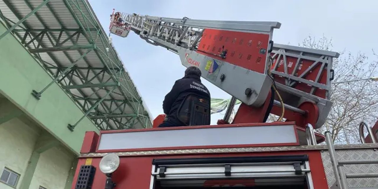 Ordu'da çatılardaki tehlikeye müdahale!