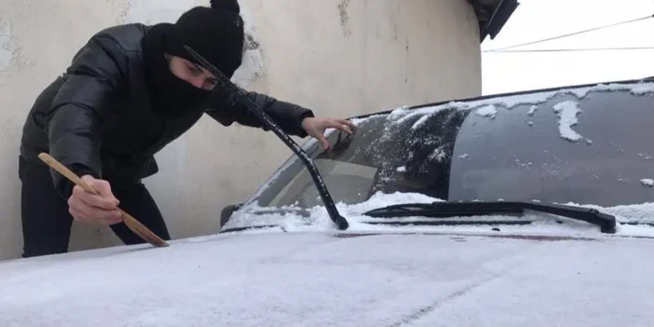 Bayburtlu vatandaş soğuk hava ile imtihan ediyor!