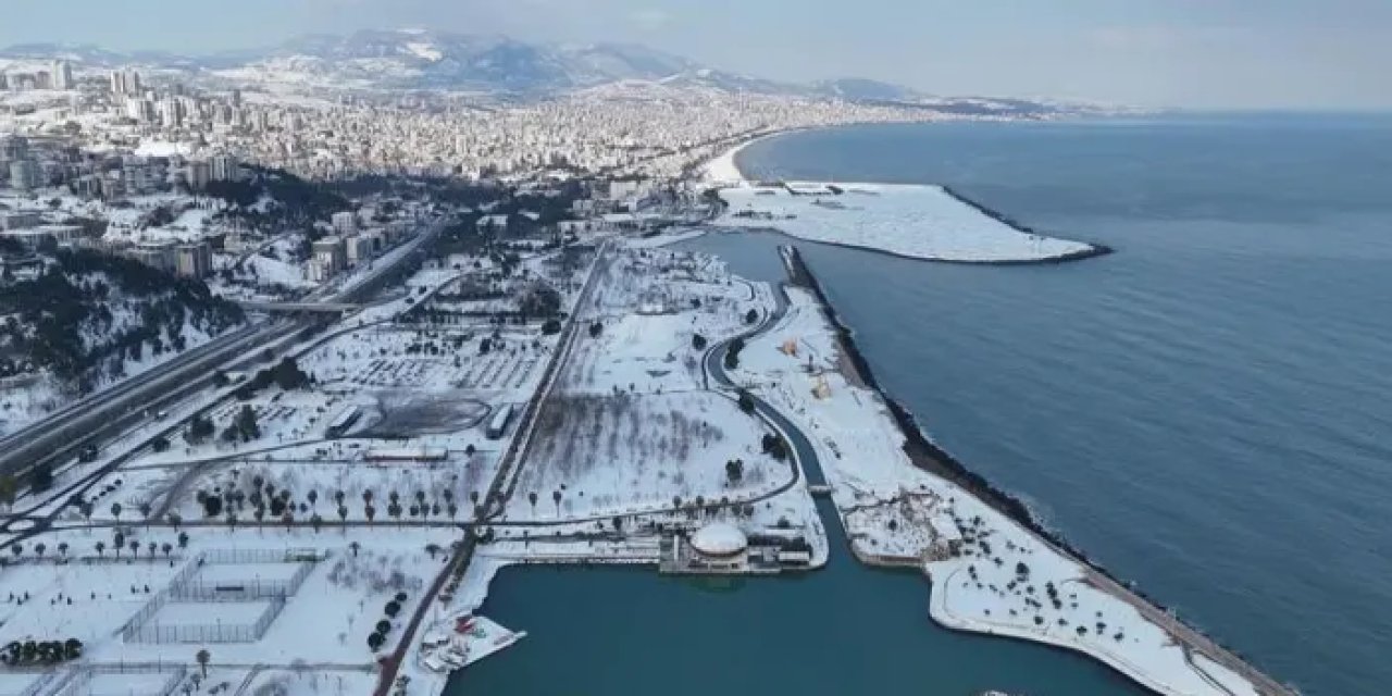 Samsun kar yağışı ile tablo gibi!