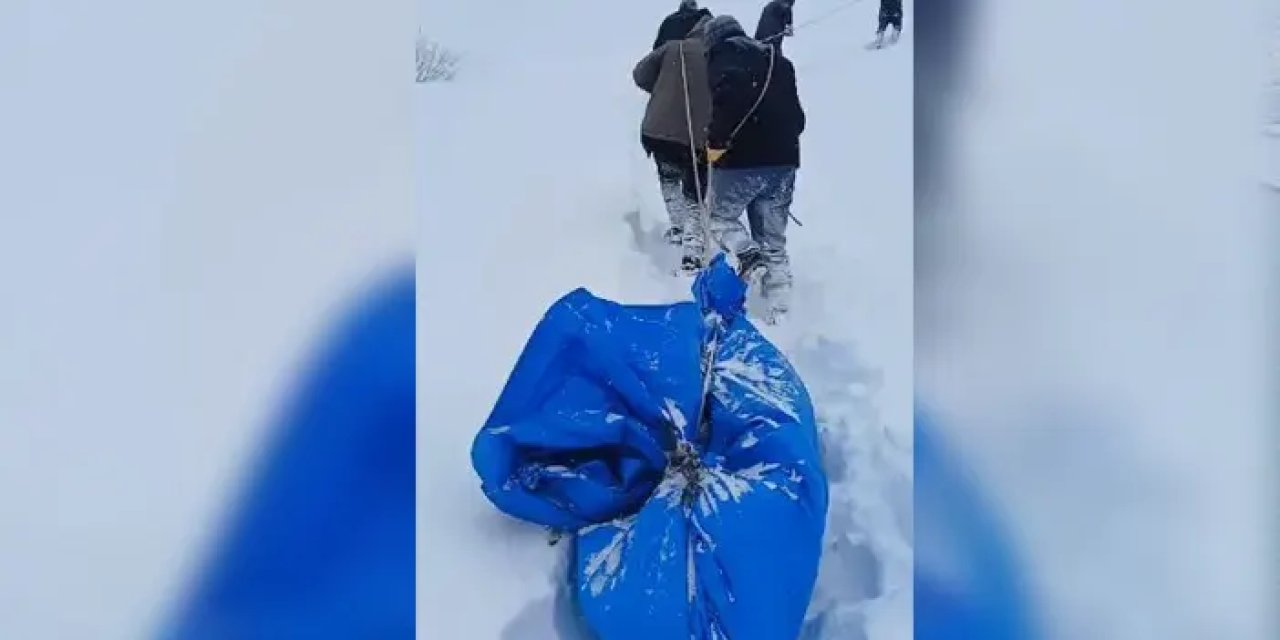 Artvin’de kar cenazeyi vurdu! Branda sarıp iple köye çektiler