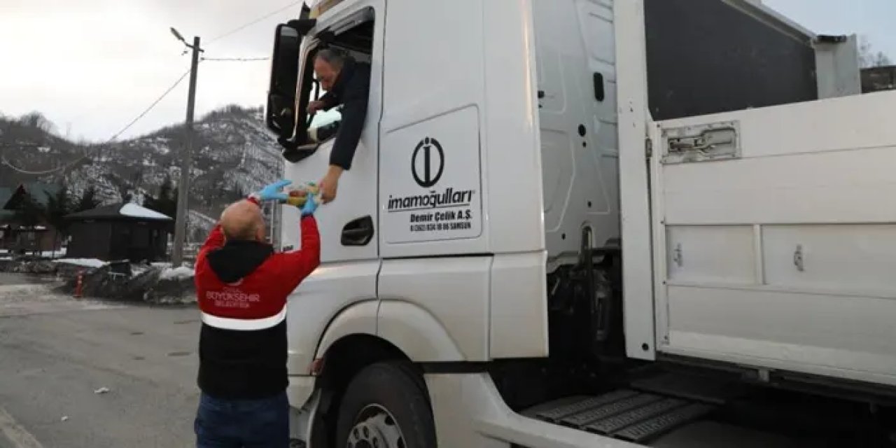 Ordu’da Karadeniz Sahil Yolu'nda iftar saati bereketi