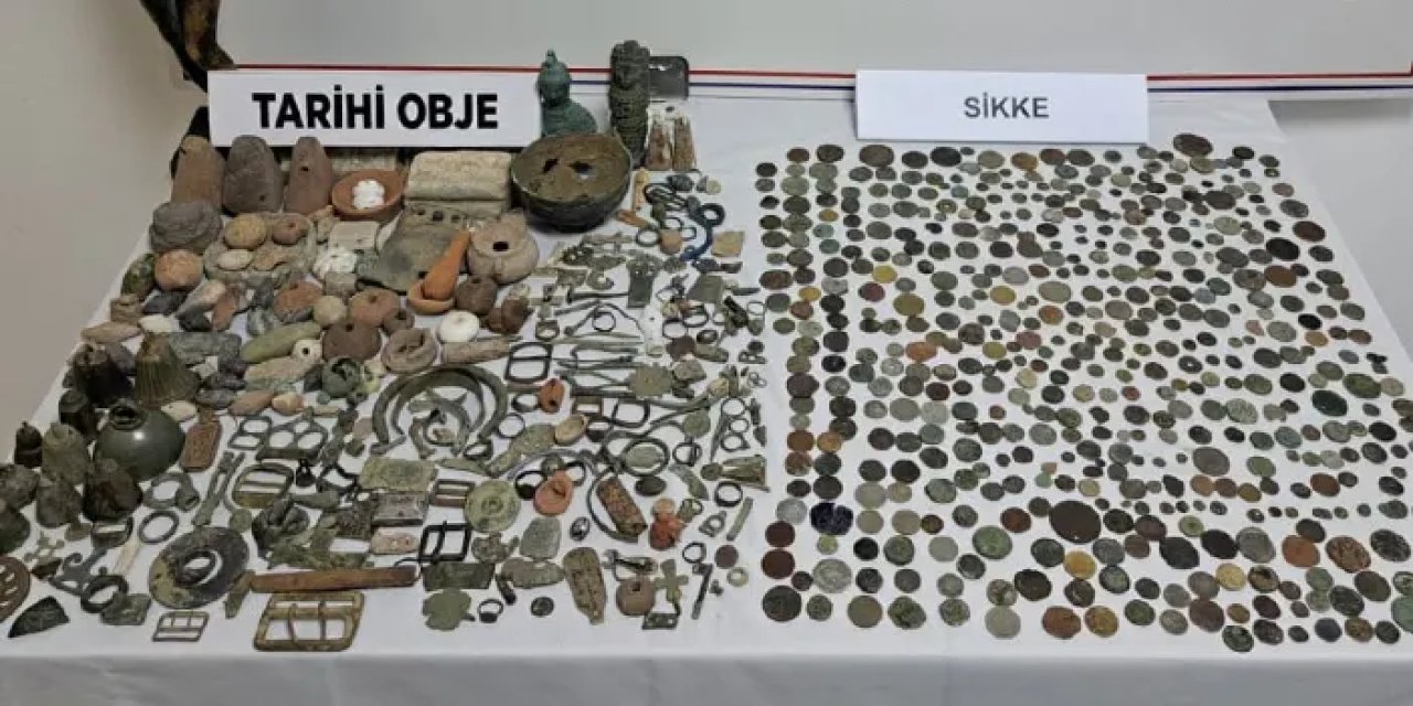Samsun’da tarihi eser kaçakçılığına darbe! 502 sikke ve 285 obje ele geçirildi