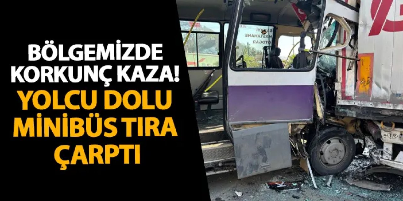 Artvin’de korkunç kaza! Yolcu dolu minibüs tıra çarptı