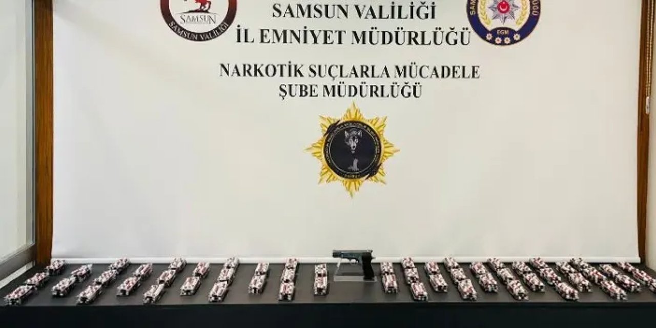Samsun’da Uyuşturucu Operasyonunda 2 Bin 74 Sentetik Ecza Ele Geçirildi