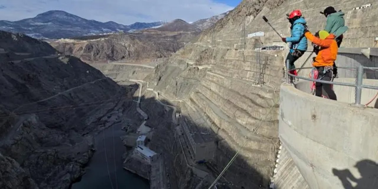 Artvin Deriner Barajı adrenalin tutkunlarının yeni adresi oldu!
