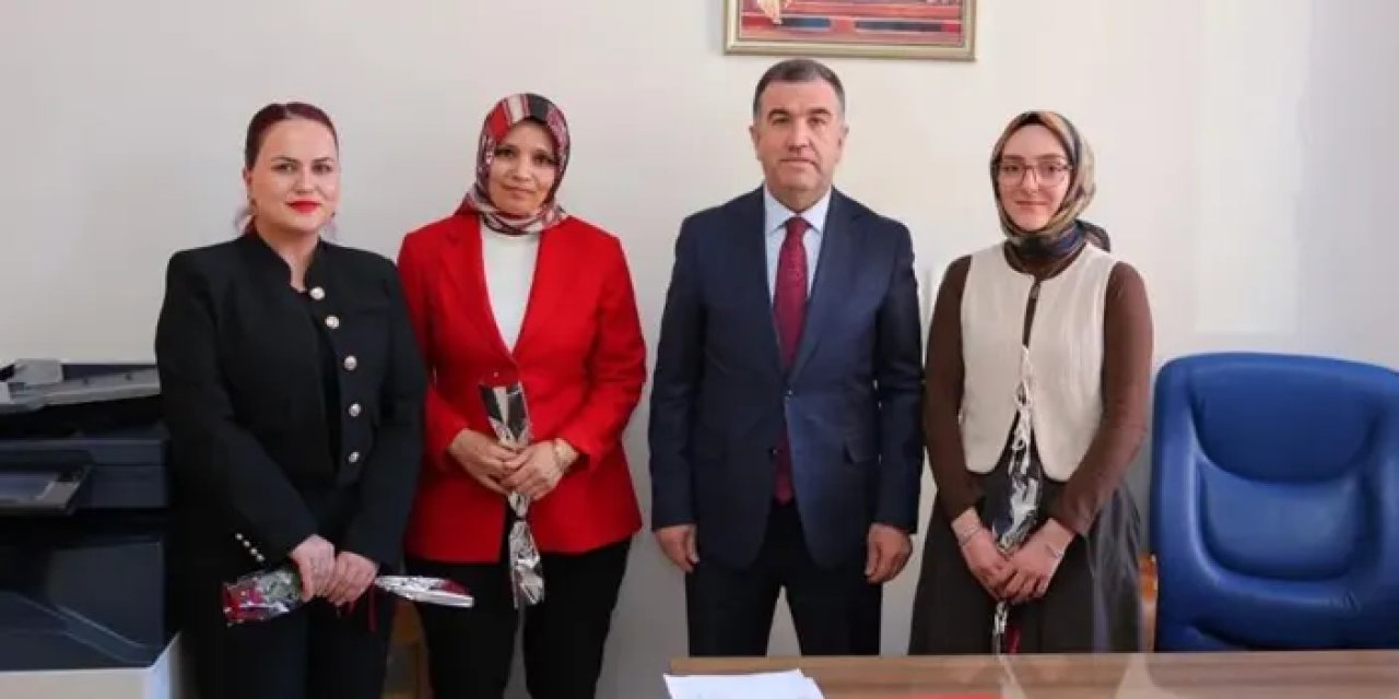 Bayburt’ta Vali Eldivan Kadınlar Gününü kutladı