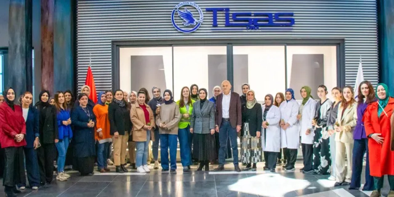 Trabzon’da AK Partili kadınlardan Kadınlar Günü kutlaması