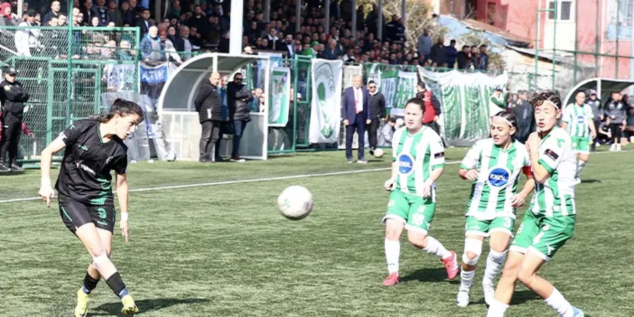 Giresun Sanayispor kırmızı kartla şoku yaşadı! 1 puanla teselli buldu