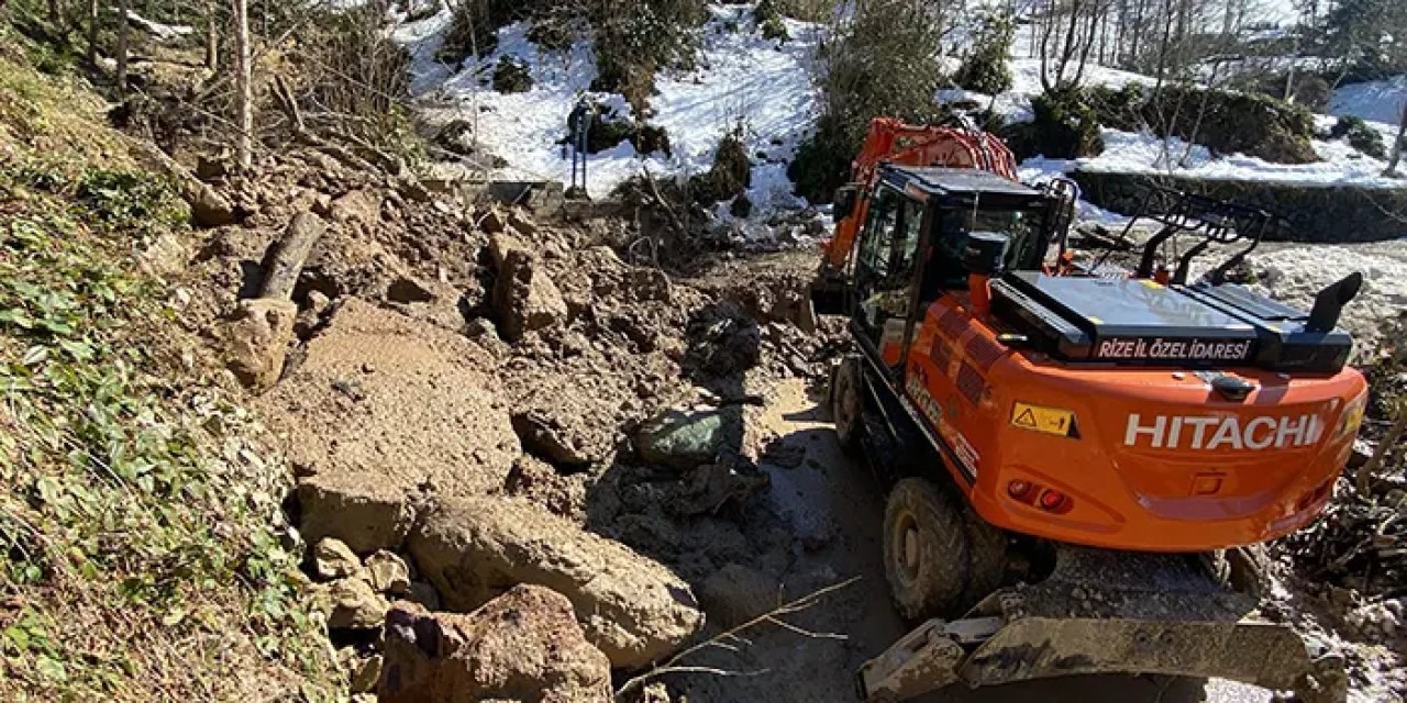 Rize'de heyelan! Tahliye edilen ev sayısı 16