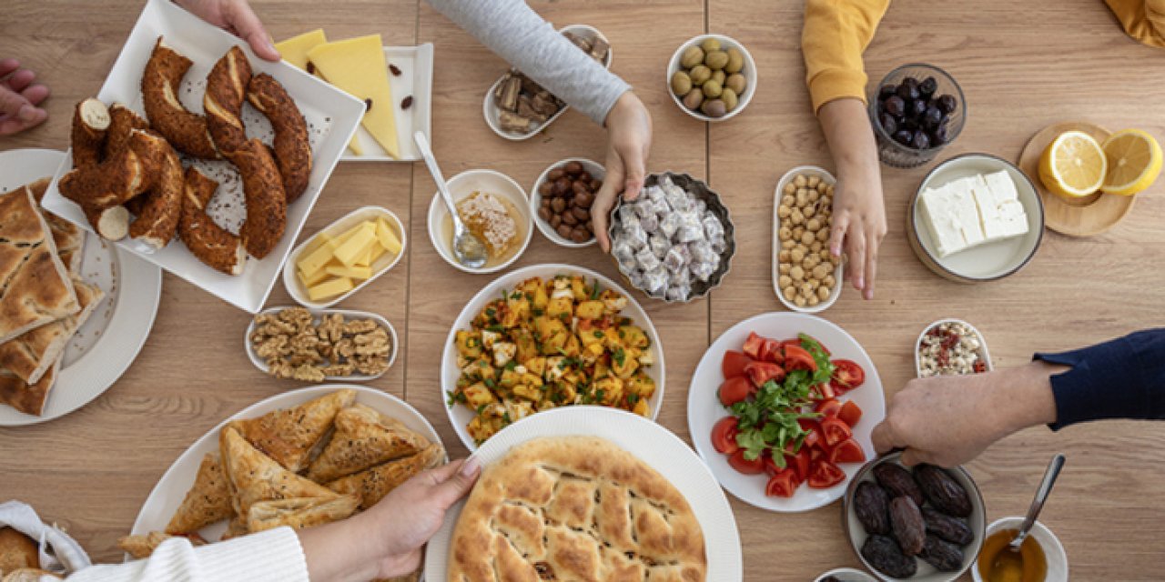 Ramazan ayı boyunca sahurda hangi yiyecekler tok tutar?