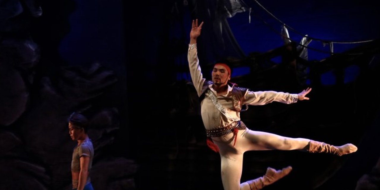 Samsun Devlet Opera ve Balesi "Korsan" balesini sanatseverlerle buluşturdu